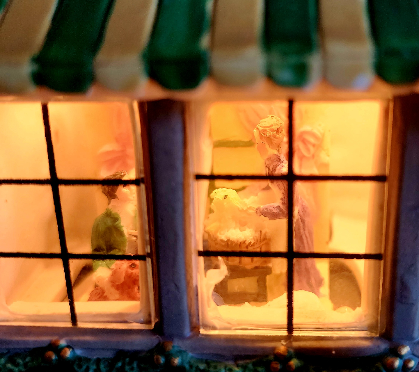 Collectible Lighted Pet Shop Christmas Village House - photo 3