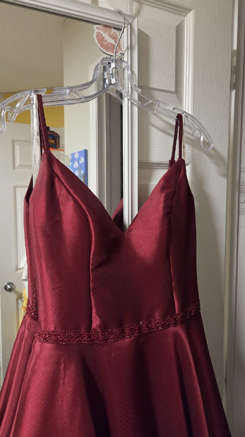 Burgundy Prom Dress - photo 3