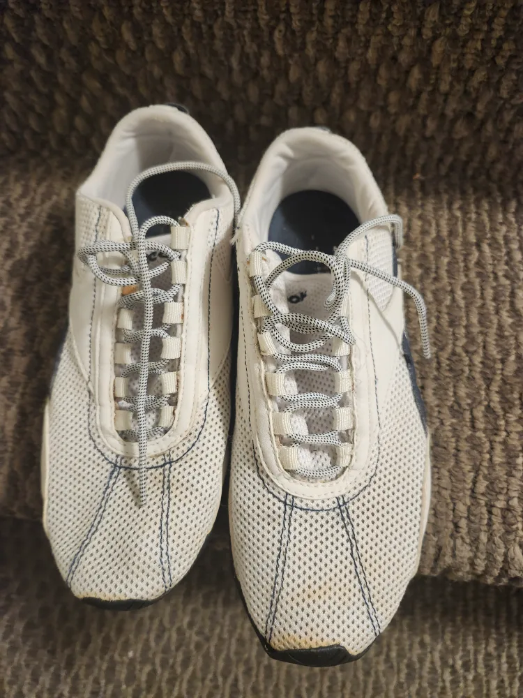 Reebok White & Navy Running Shoes thumbnail