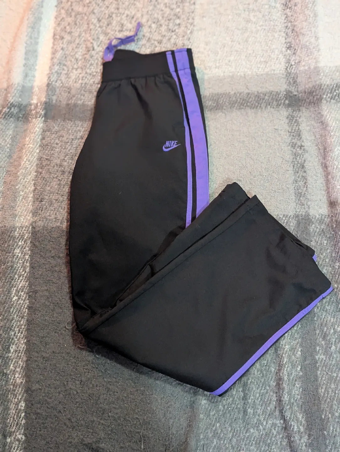Nike Black & Purple Track Pants image indicator(2)