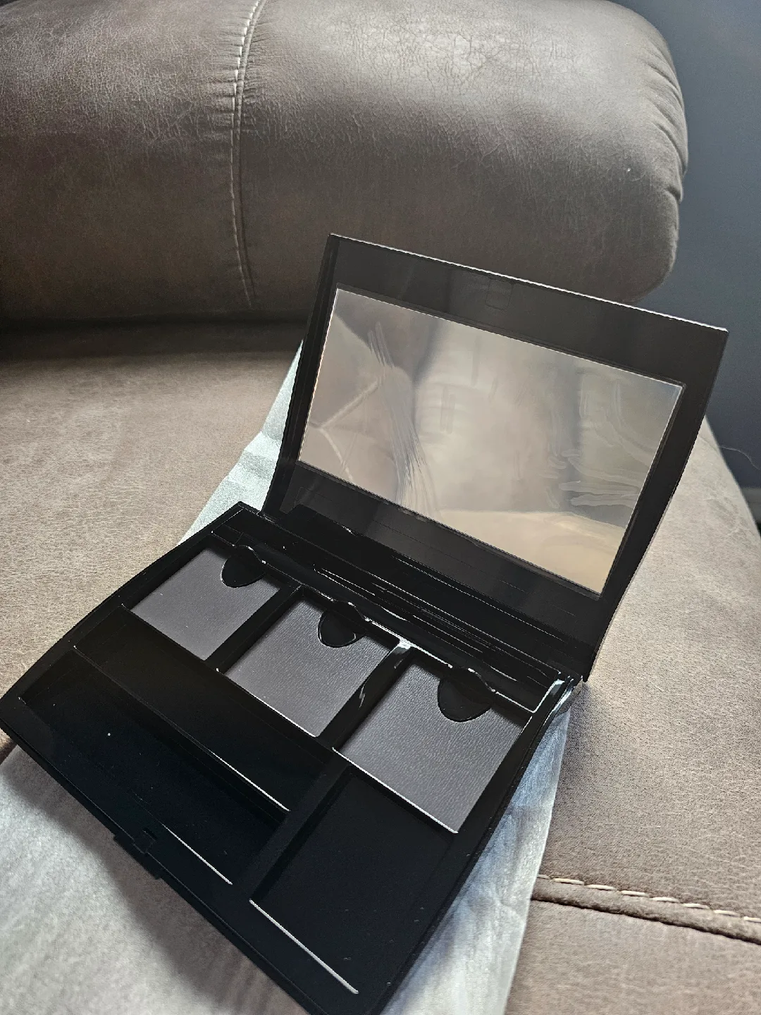 2 Mary Kay Compact Pros image indicator(3)