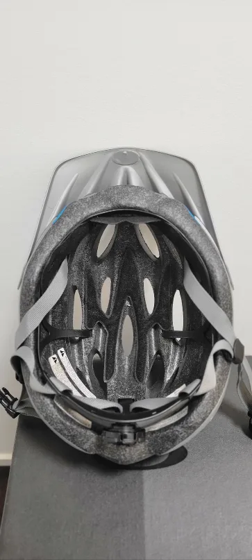 Bell Bike Helmet - Silver & Blue image indicator(4)