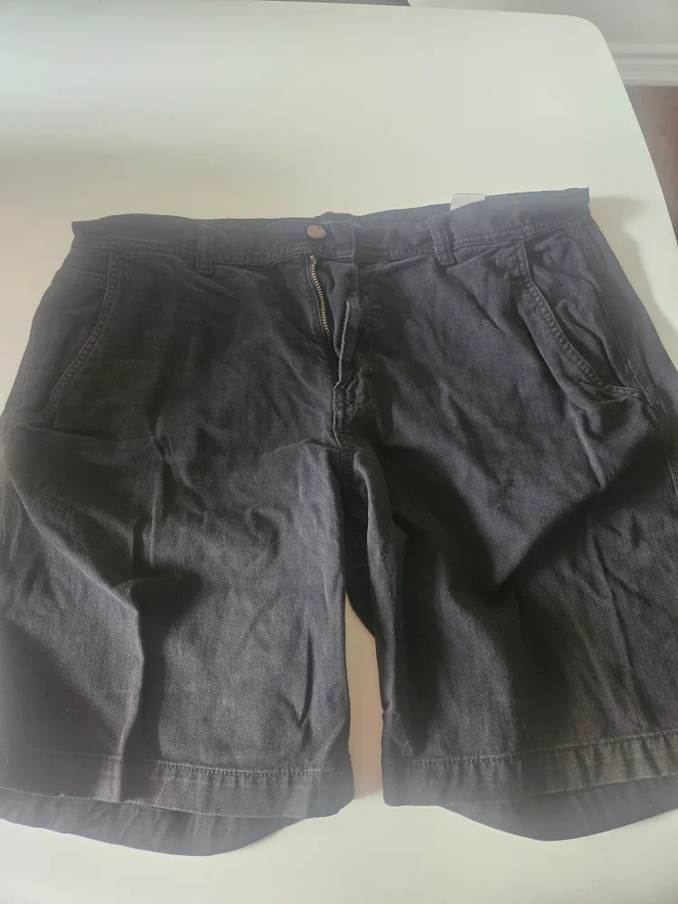 Banana Republic Surplus Twill Shorts - Size 36 thumbnail