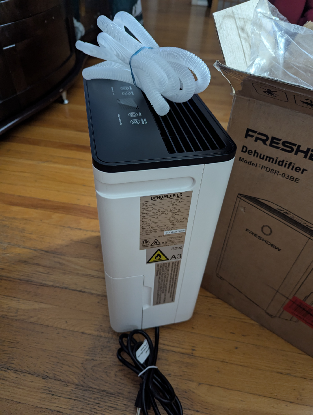 Freshdew Dehumidifier PD8R-03BE - 4500 Sq.ft - photo 2