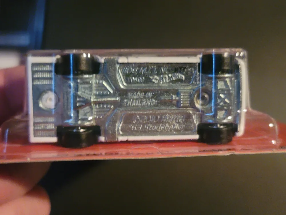 Hot Wheels Premium '63 Studebaker Champ - Valvoline image indicator(6)