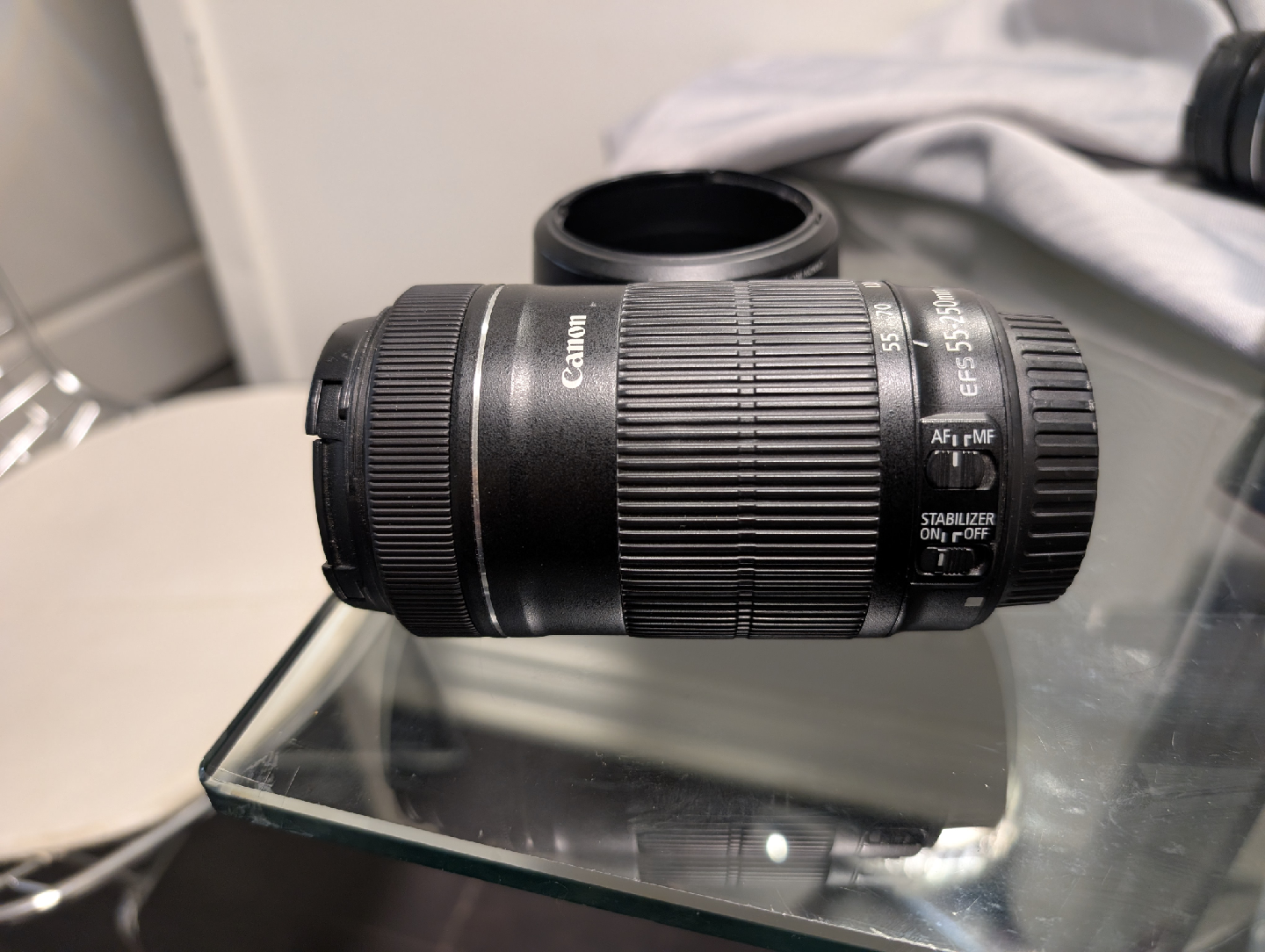 Canon Zoom Lens EF-S 55-250mm + lens hood ET-63