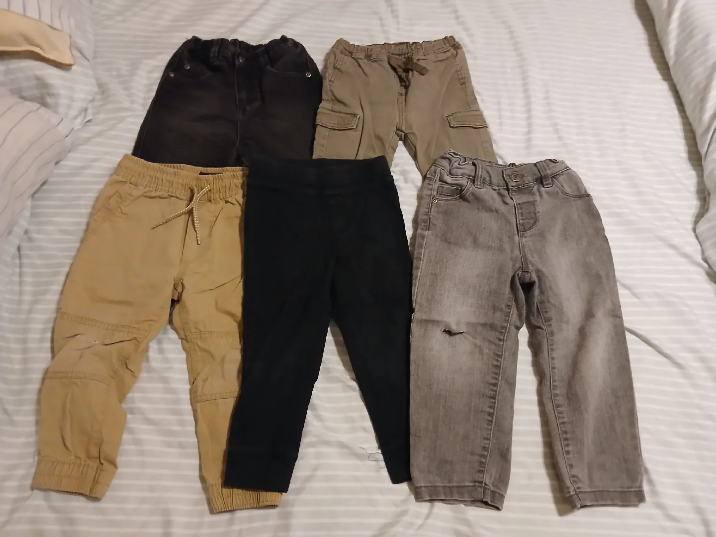 Toddler pants thumbnail