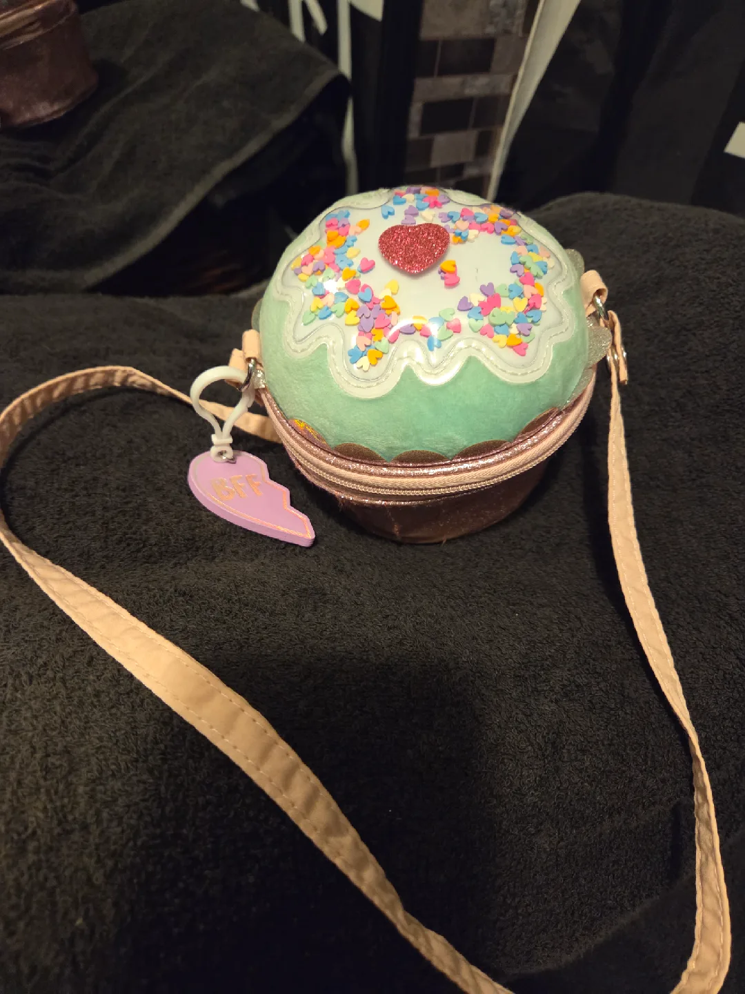 Cupcake Purse image indicator(2)