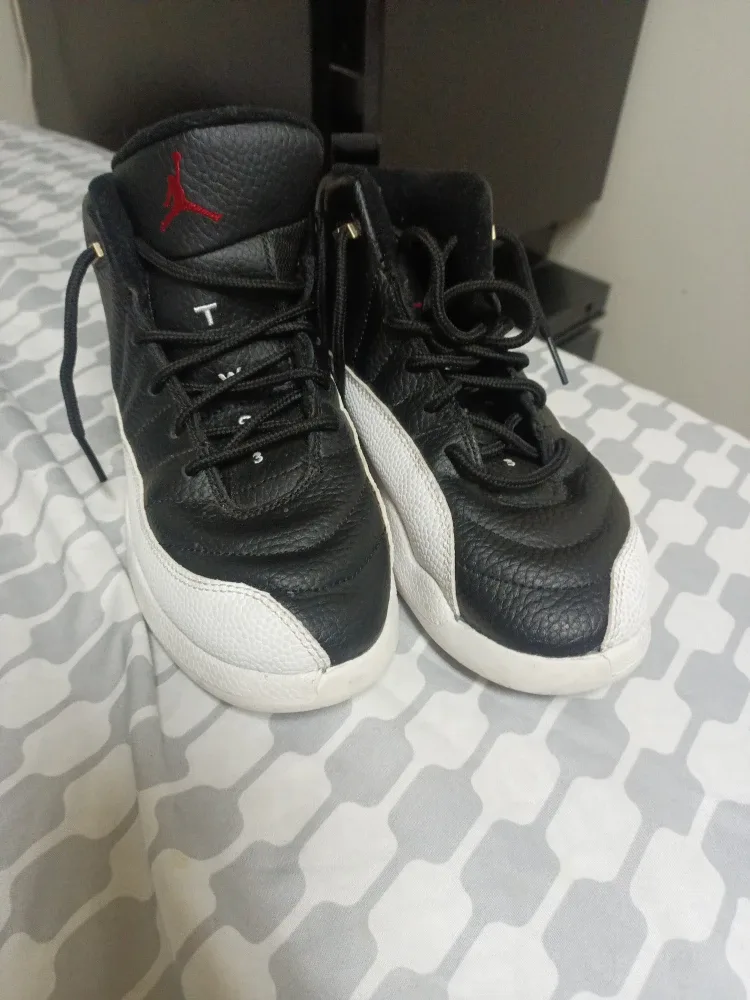 Jordan 12 Retro Black/White talla 3 image indicator(3)