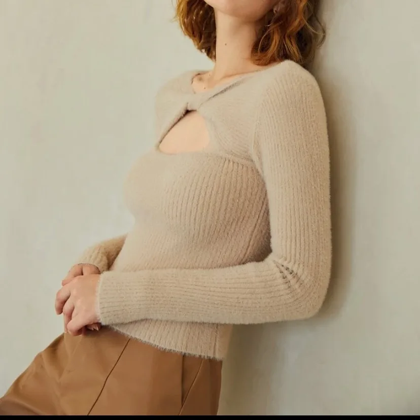 Creme Fuzzy Sweater Size S image indicator(3)