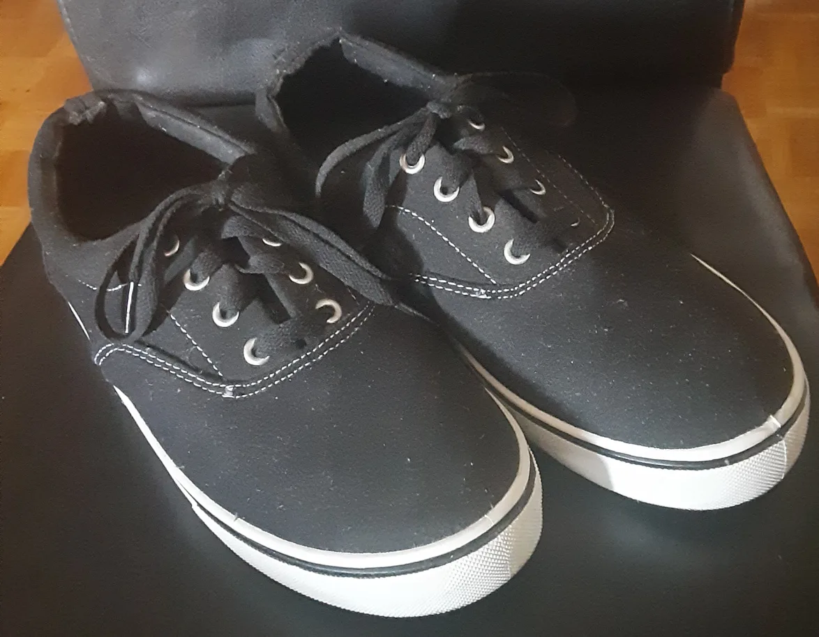 Black Canvas Sneakers image indicator(3)