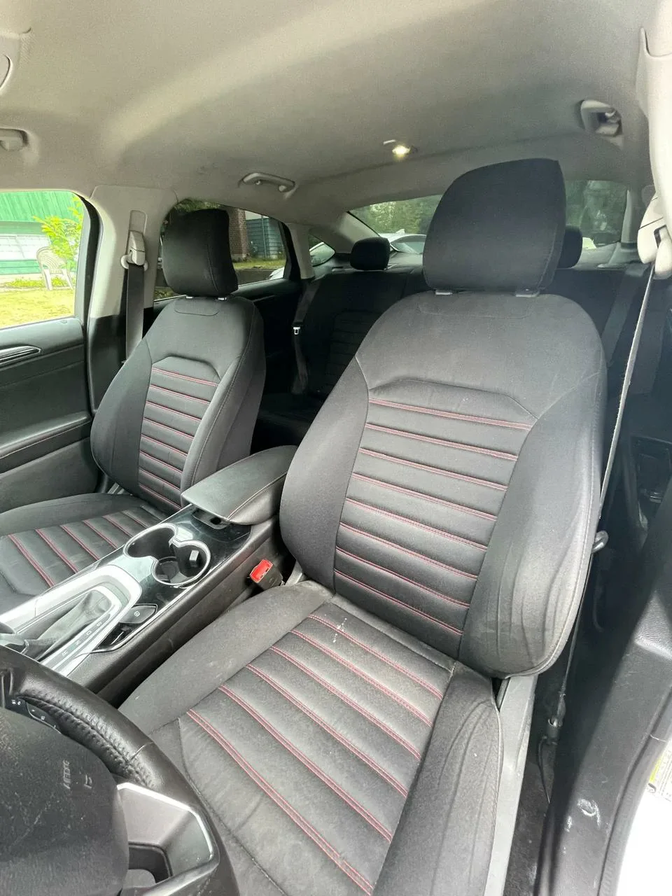 2015 White Ford Fusion Sedan image indicator(7)