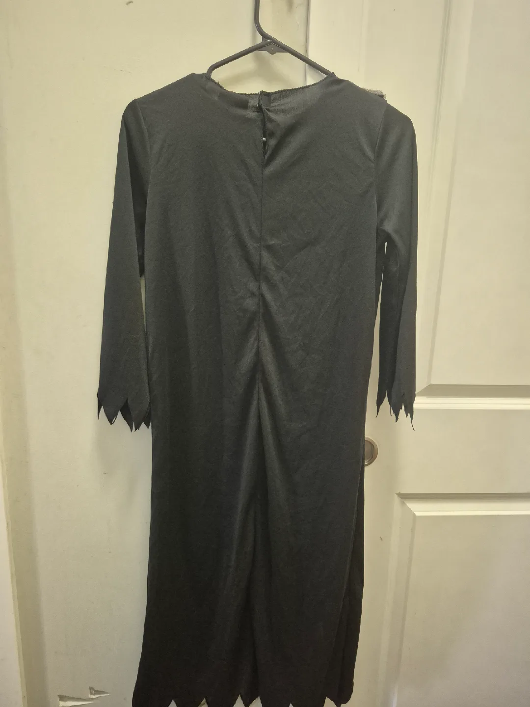 Scream Costume Size 10-12 image indicator(3)