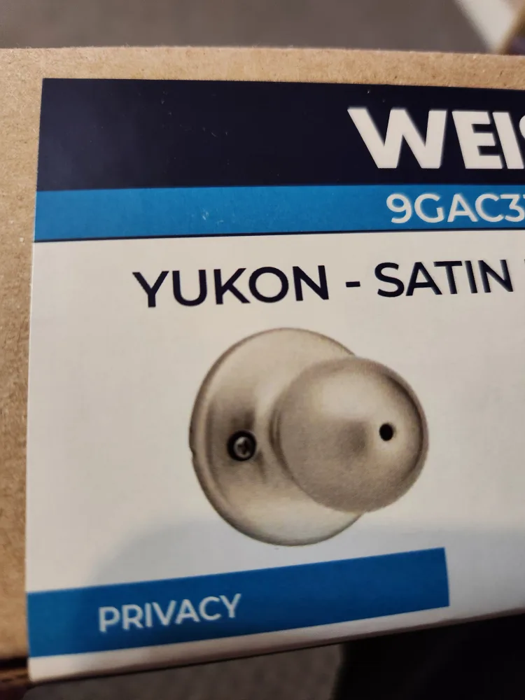 Weiser Yukon Satin Nickel Privacy Knob - New in Box image indicator(3)
