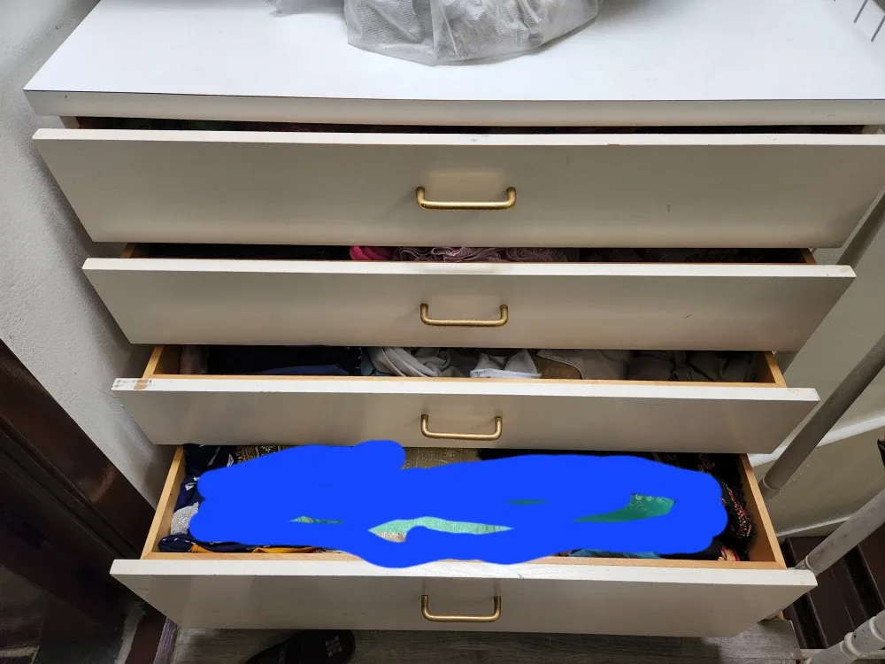 White 4-Drawer Dresser image indicator(2)