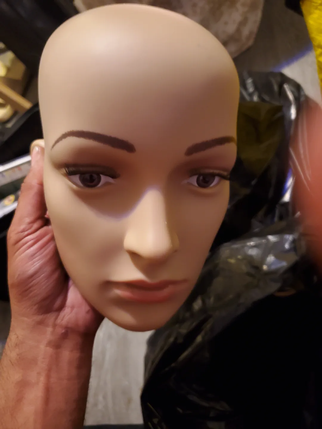 Mannequin Head thumbnail