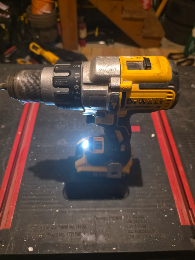 DeWalt DCD996 Hammerdrill/Drill Driver image indicator(4)