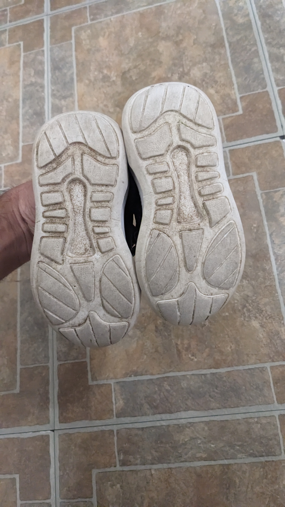 Toddler Running Shoes Size 7 - photo 3