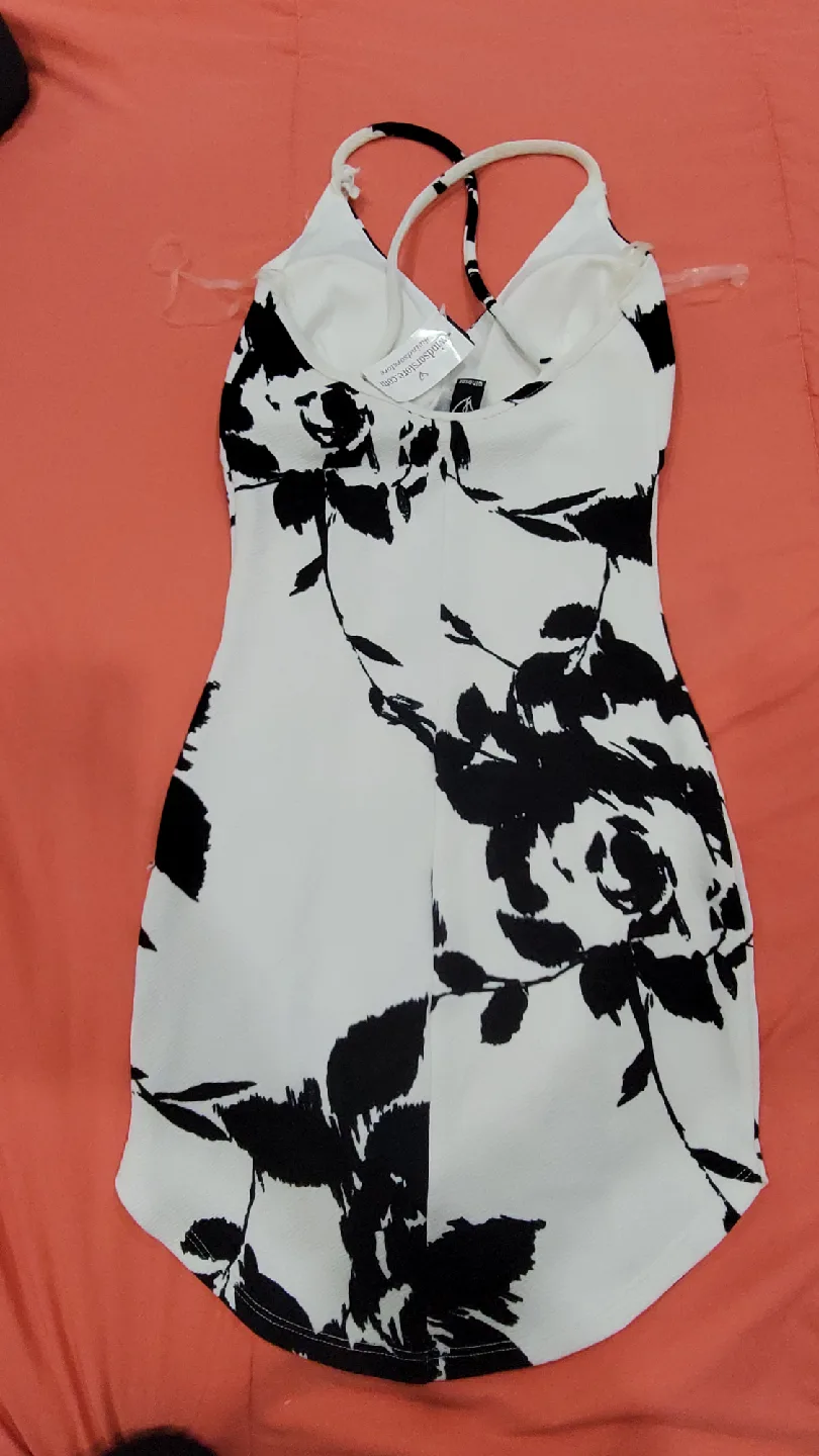 Windsor Black & White Floral Mini Dress image indicator(2)