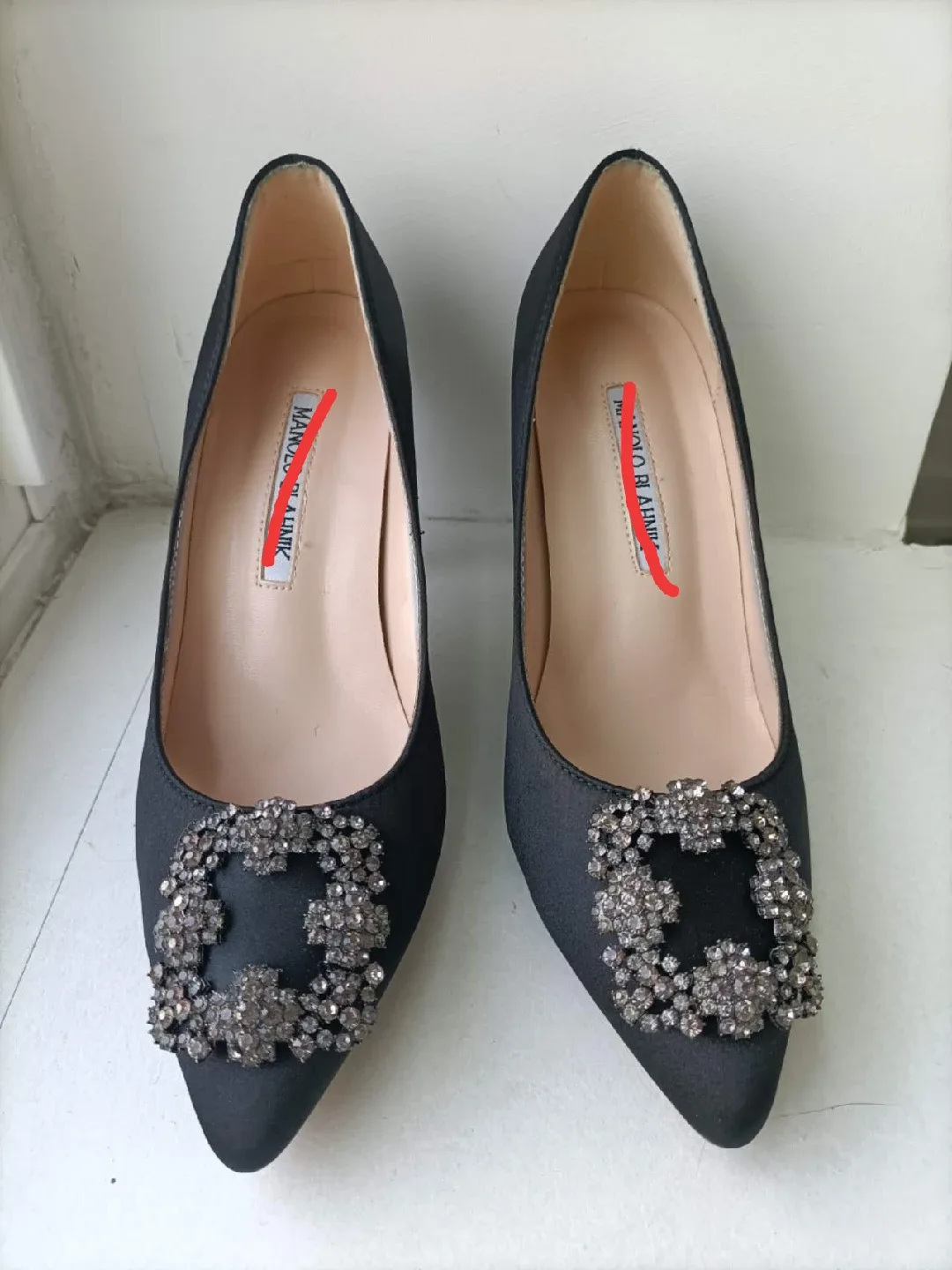 Heeled shoes thumbnail