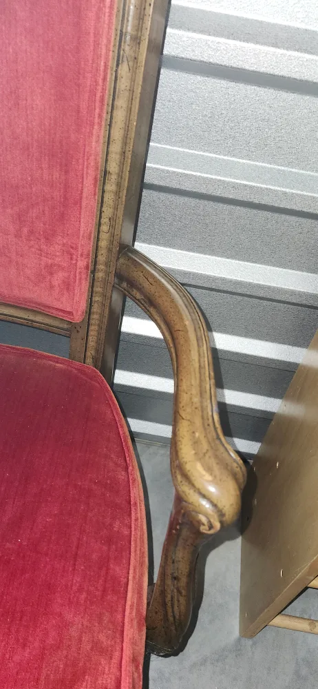 Pair of Red  Chairs..Sillas Hermosas image indicator(8)