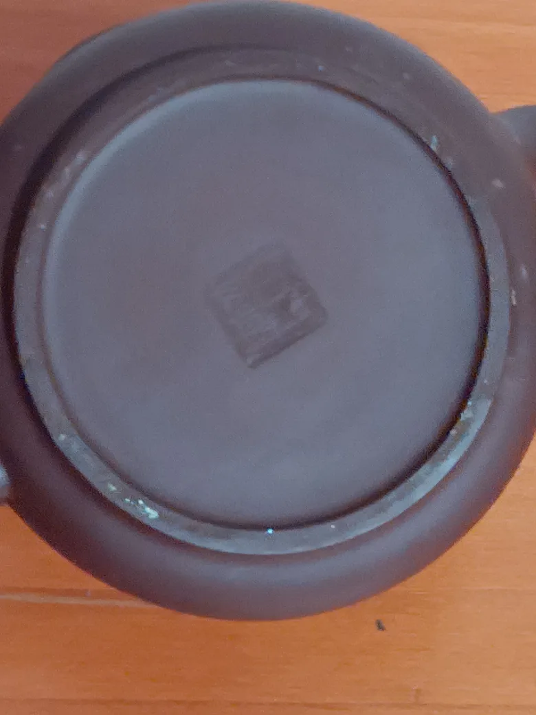 Brown Ceramic Teapot with Lid image indicator(3)