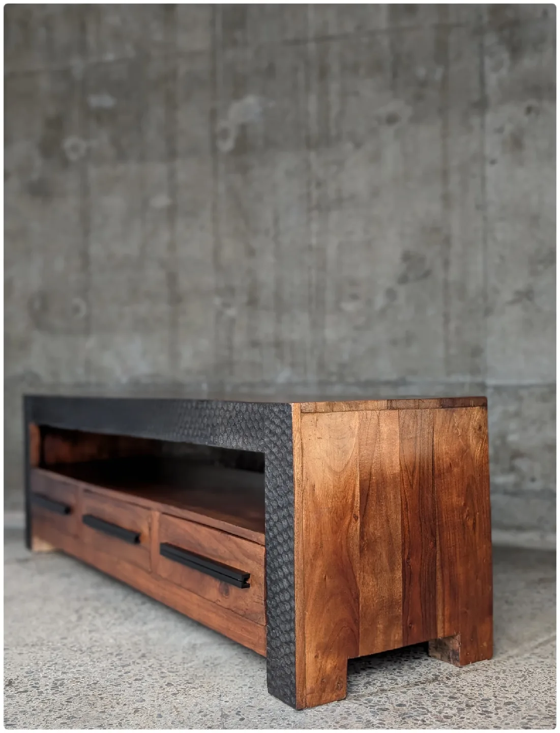 Media Unit/Sideboard/Credenza image indicator(2)