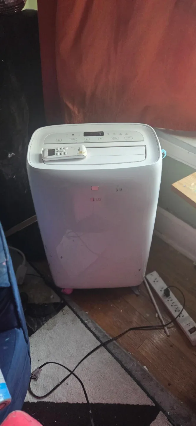 LG Portable Room Air Conditioner LP0721WSR