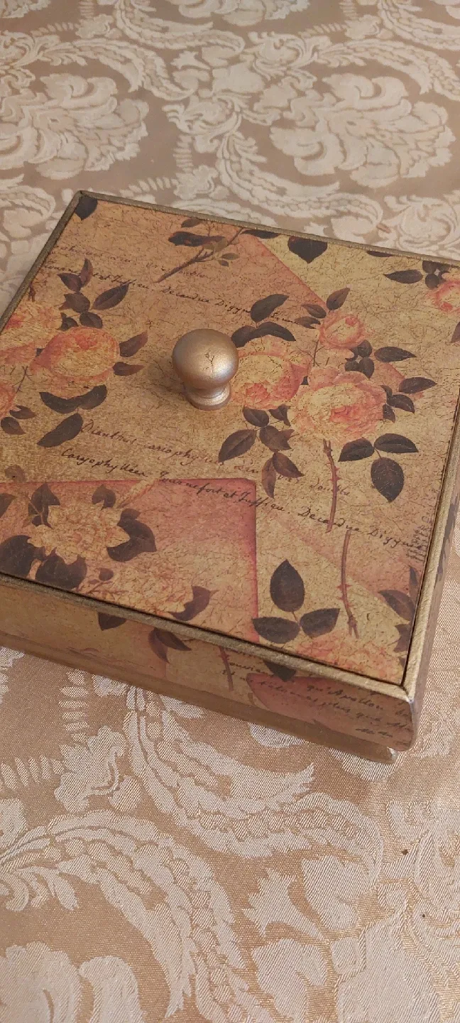 Decorative Floral Jewelry Box