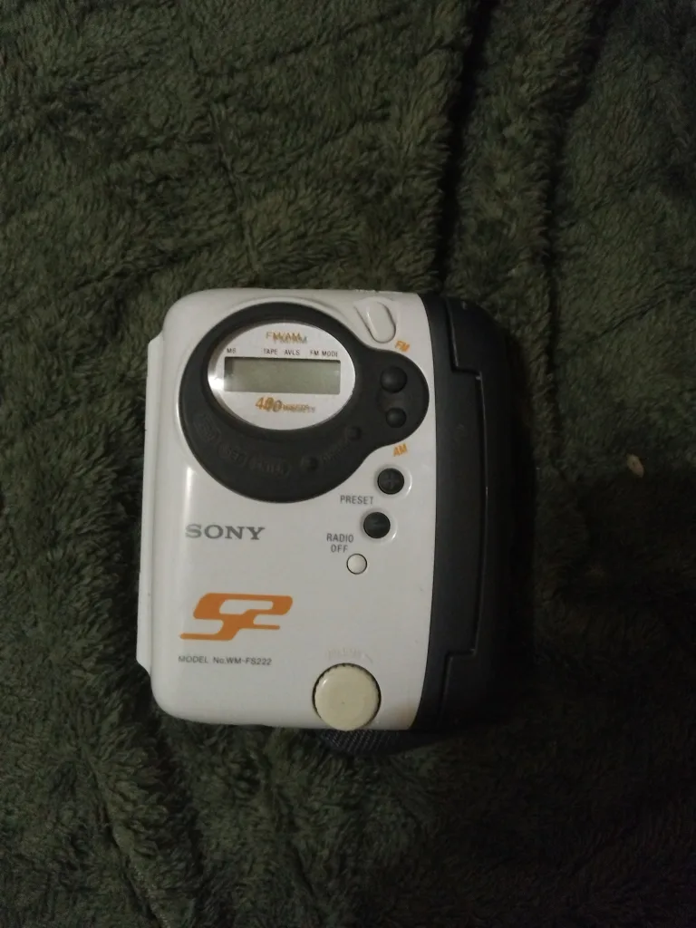 Vintage Sony Walkman AM/FM Radio WM-FS222 thumbnail