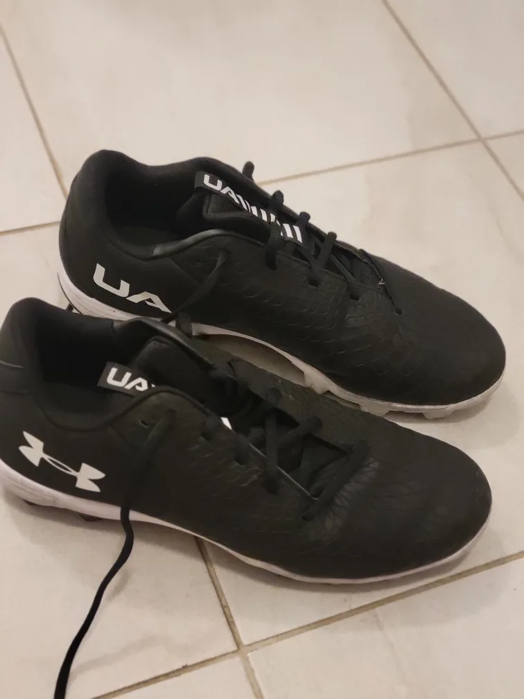 Under Armour Black Cleats image indicator(3)