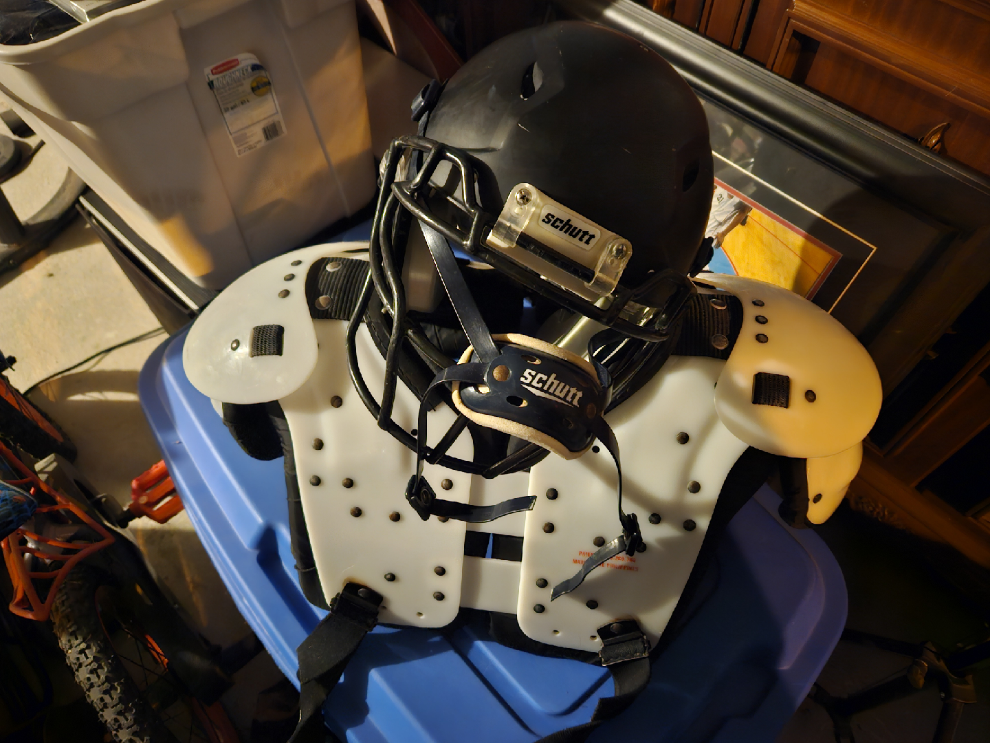 Schutt Football Helmet & Shoulder Pads