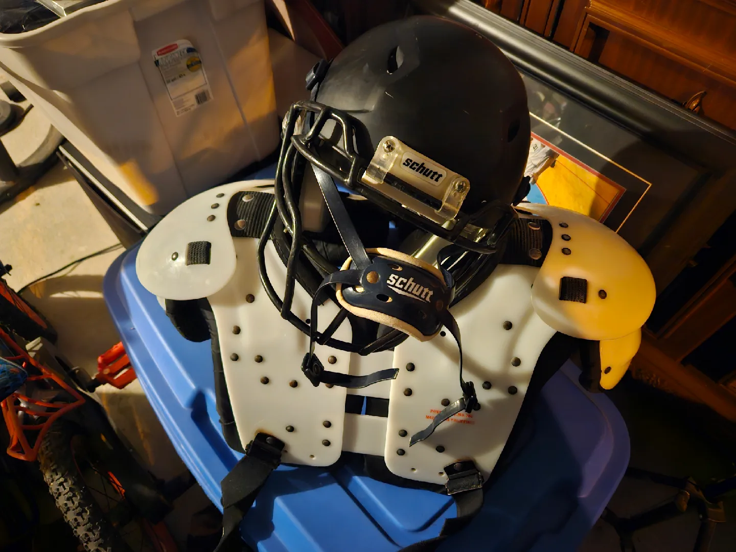Schutt Football Helmet & Shoulder Pads thumbnail