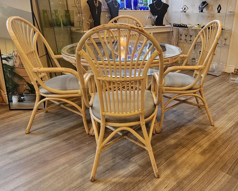 Round Table, and four chairs, Bamboo  - Rattan furniture thumbnail