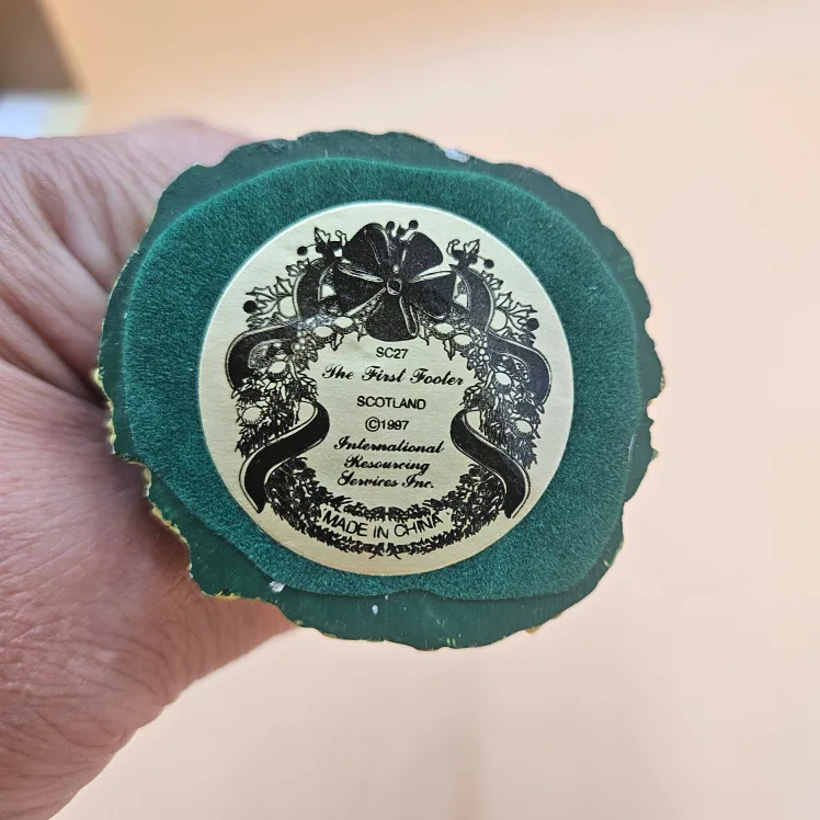 The International Santa Claus Collection Scotland First Footer image indicator(7)