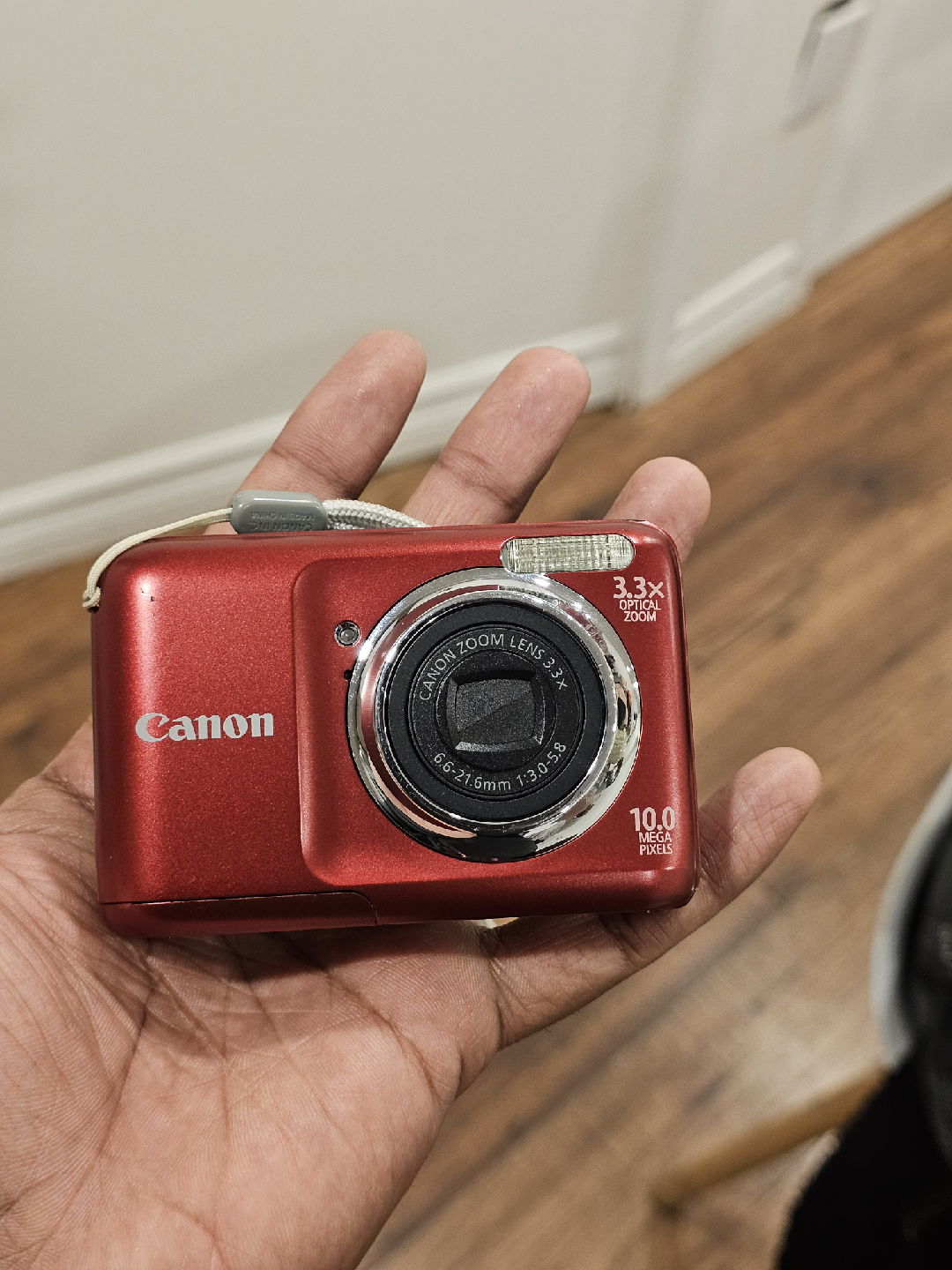 Canon Powershot A800 10.0 MP Digital Camera - Red