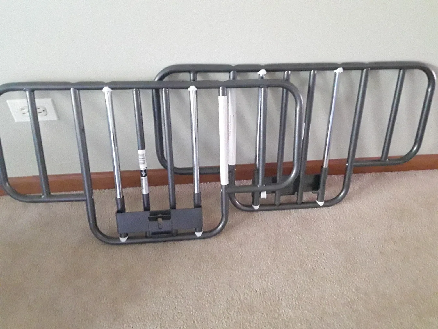 Drive Medical No Gap Deluxe Half Length Side Bed Rails image indicator(2)