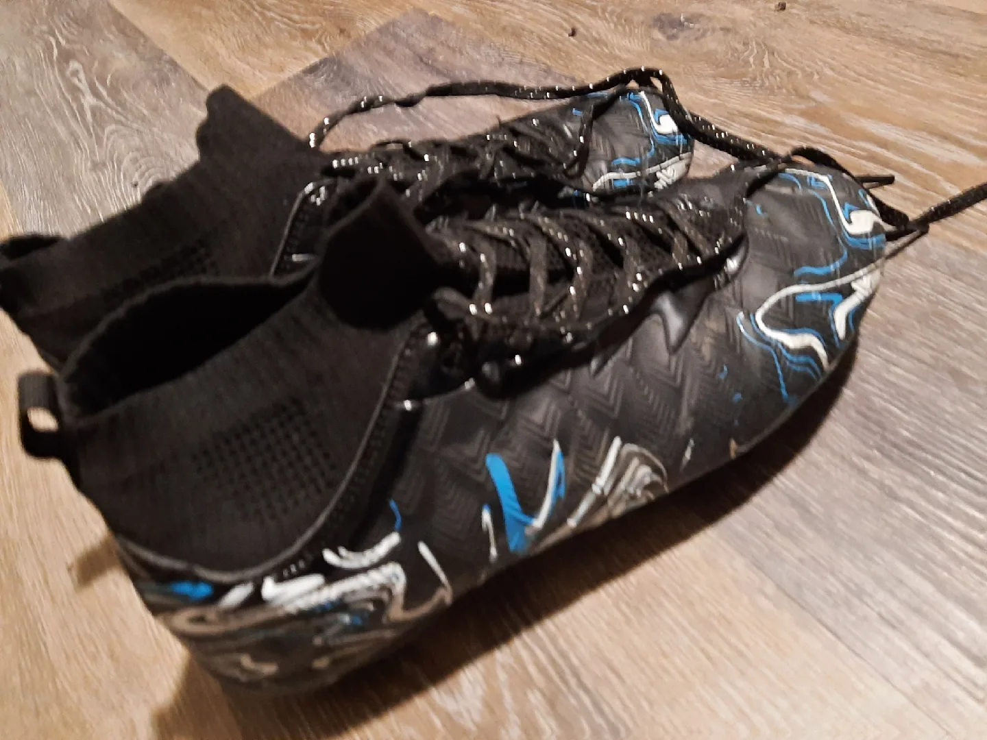 Black Soccer Cleats image indicator(2)