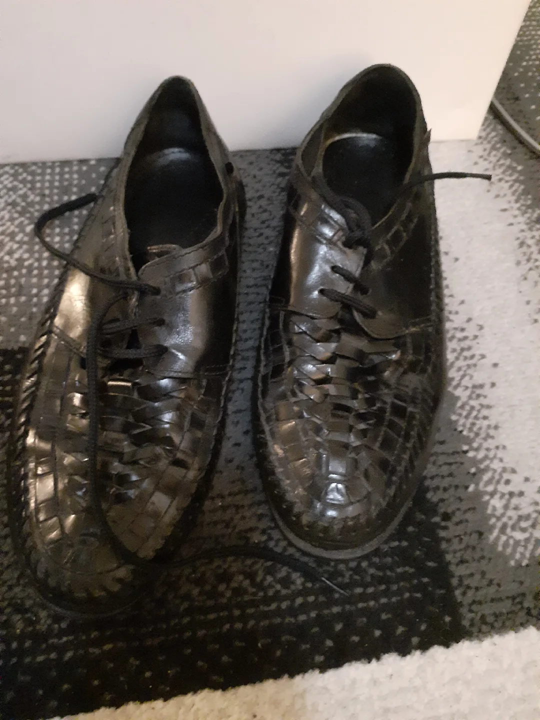 Black Leather Woven Shoes - Size 9 thumbnail