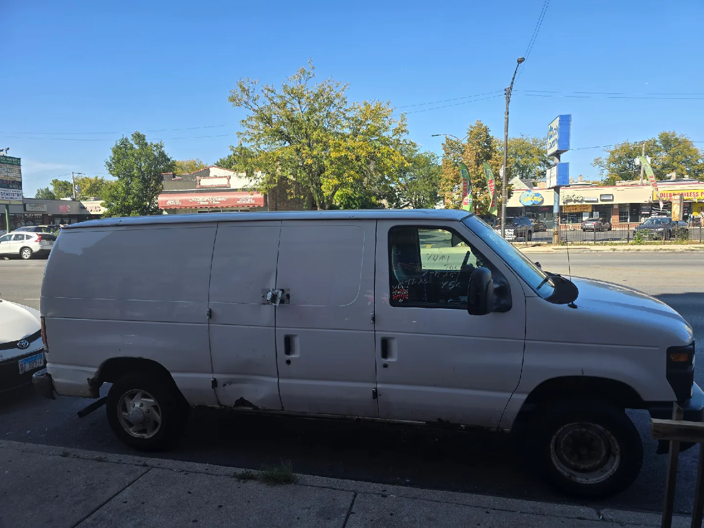 Ford Econoline Cargo Van image indicator(6)