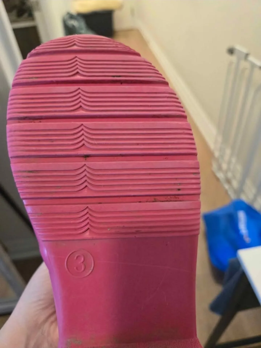 Hunter Pink Rain Boots Size 3 (9/10 Condition) image indicator(5)