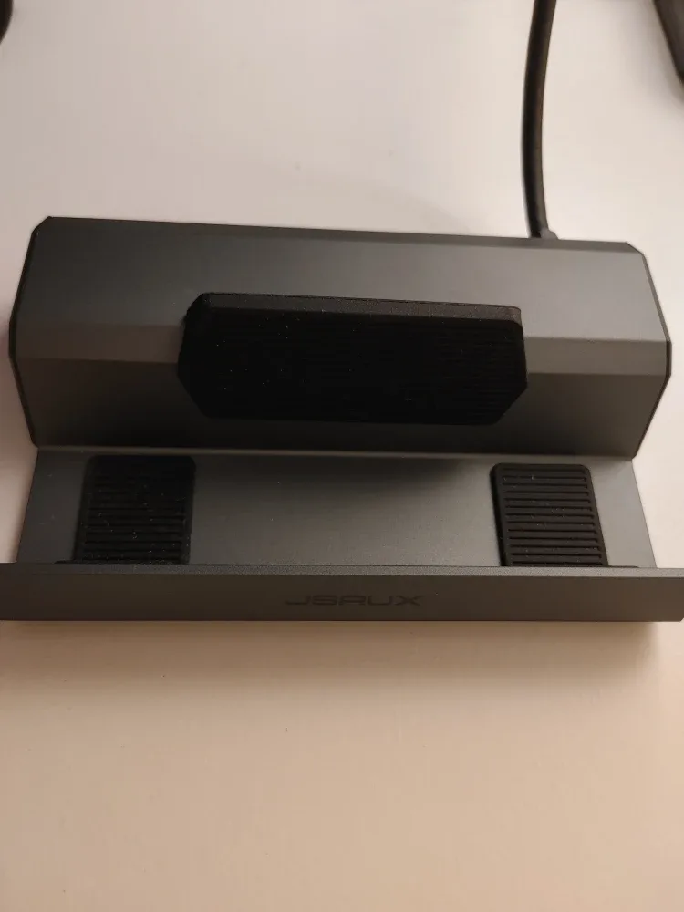 Docking Station USB-C 5-in-1 Multifunction Adapter - Like New! image indicator(6)