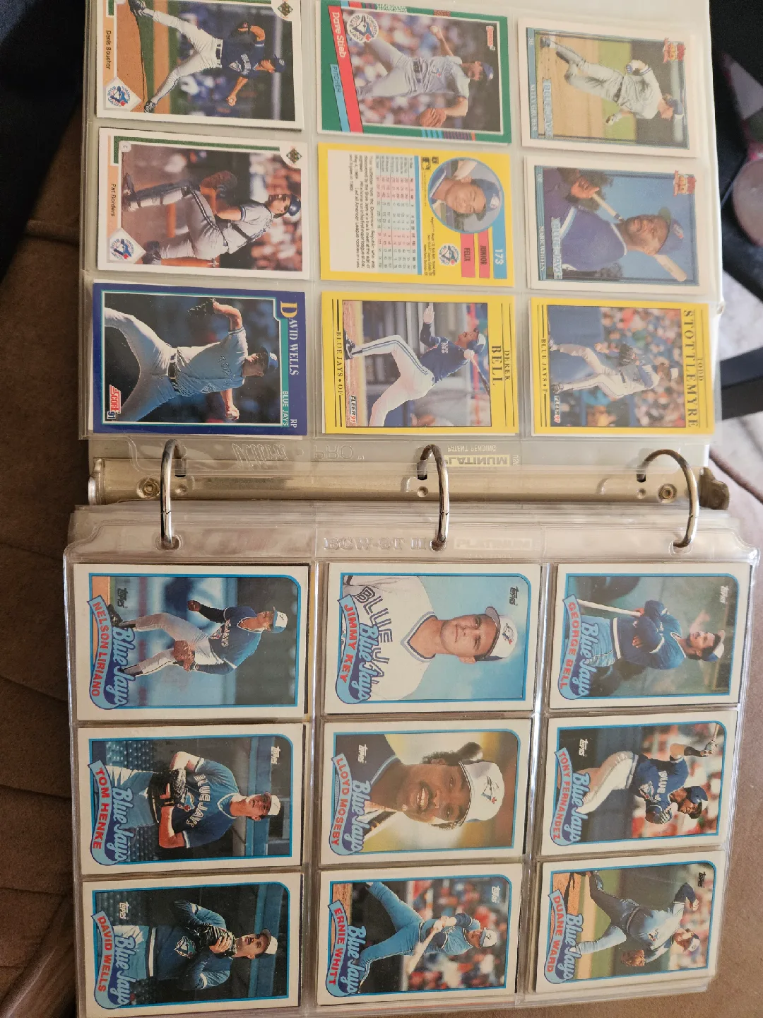 Vintage Baseball Cards Collection image indicator(7)