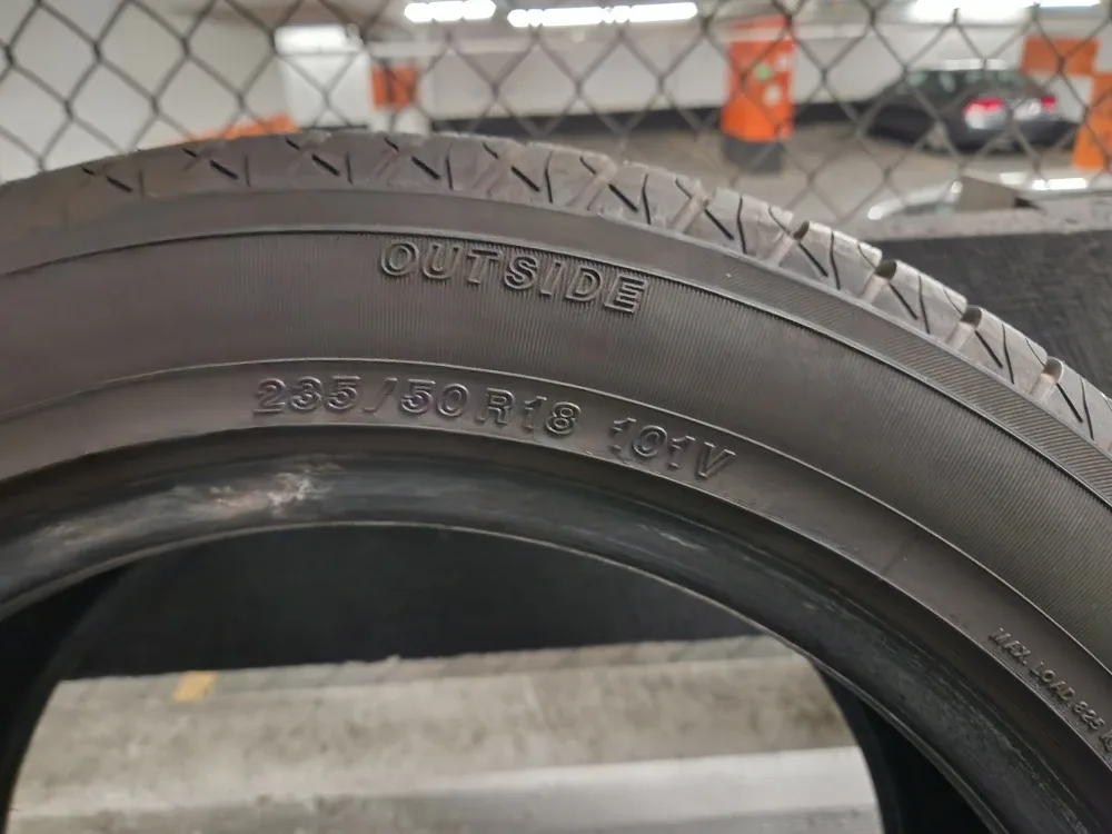 Yokohama 235/50 R18 101V Tire only 1 without rim