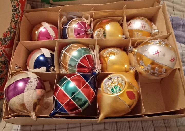 Vintage Mercury Glass Christmas Tree  Lg. Ornaments Set - photo 3