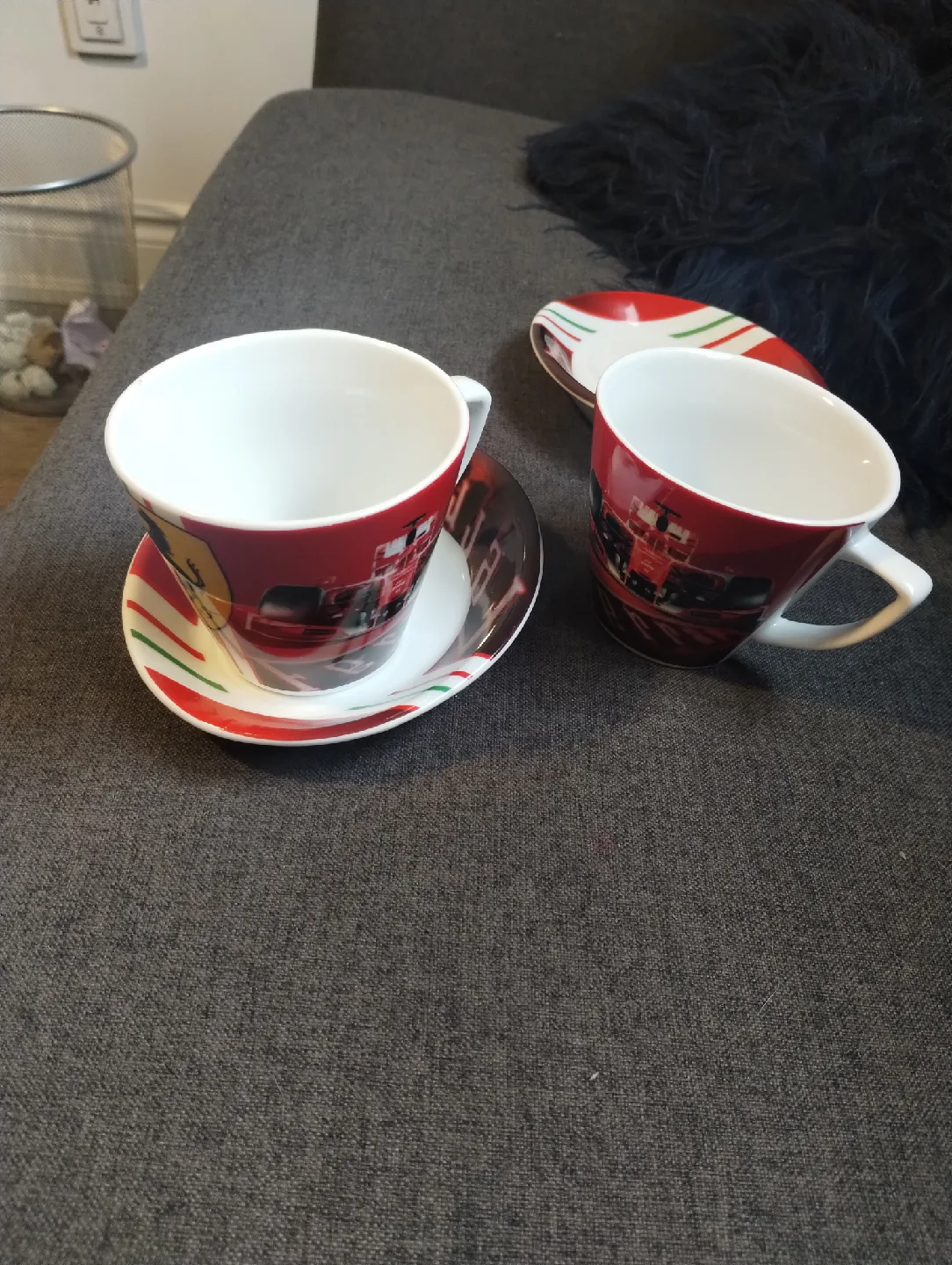 Ferrari Mug and Saucer Set image indicator(3)