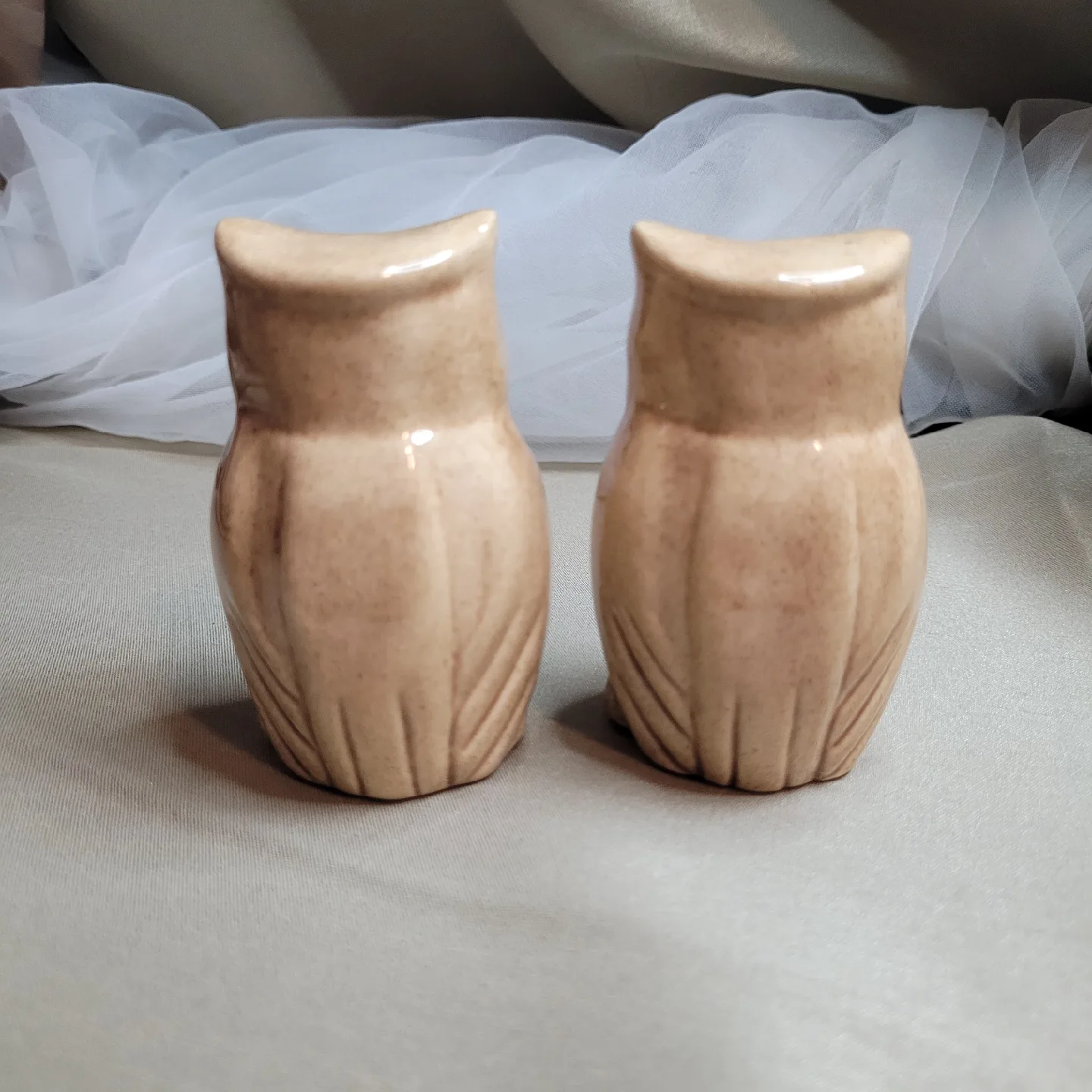 Pair of Vintage Ceramic 3 1/4" Tall Owl Figurines image indicator(4)