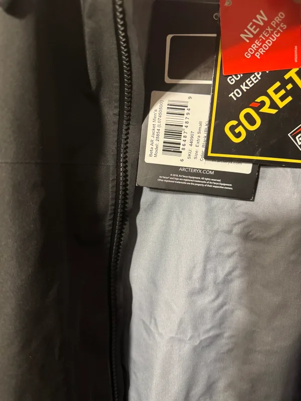 Arc'teryx Beta AR Jacket - Men's XS - Black image indicator(4)