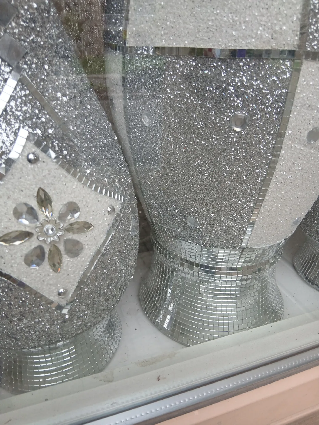 Silver Decorative Vase image indicator(4)