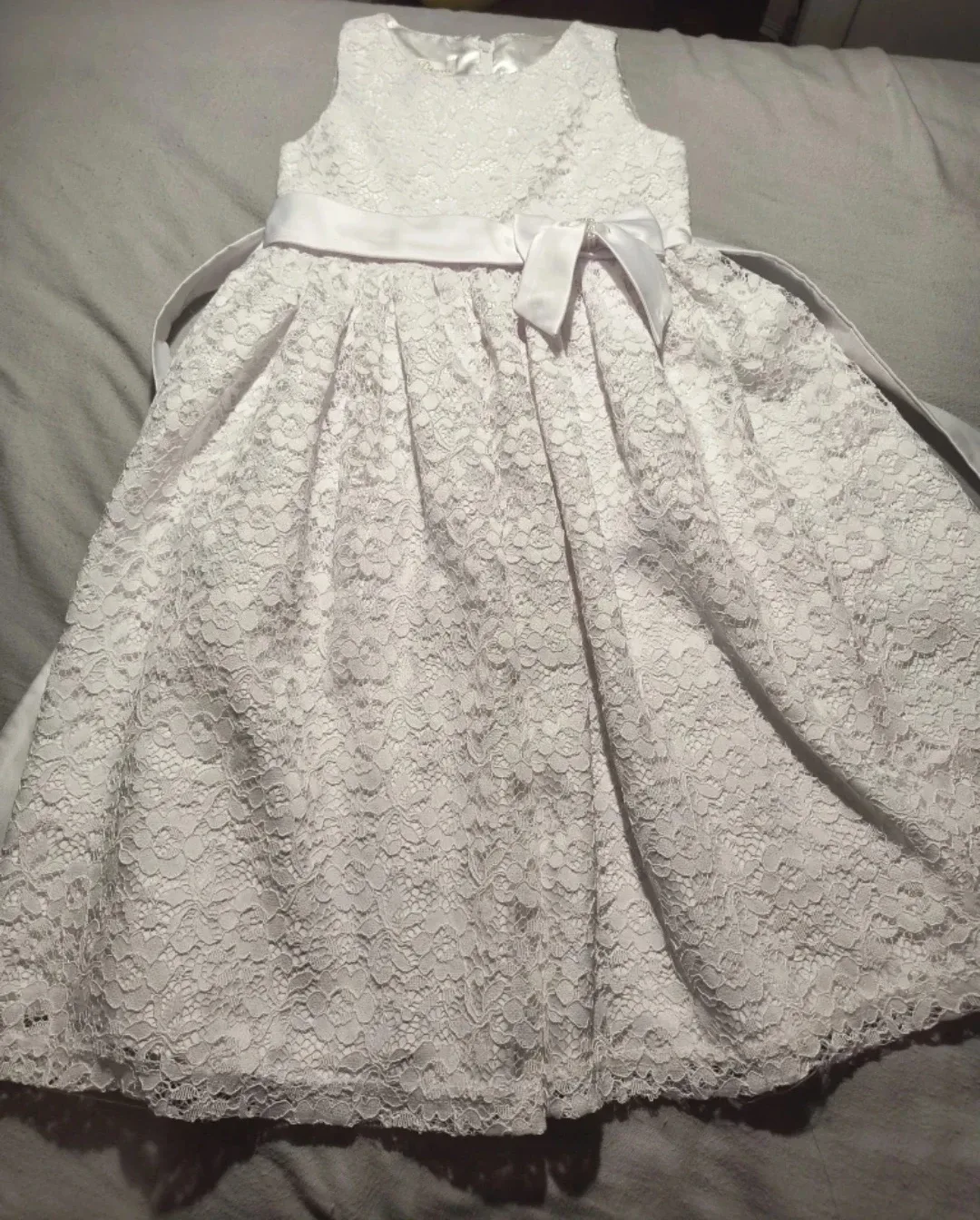 American Princess White Lace Dress - Size 7 image indicator(2)